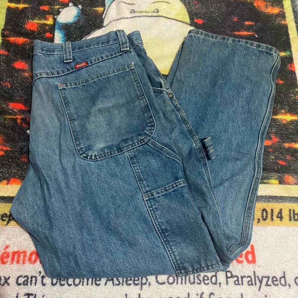 Wrangler Men's Blue and Navy Jeans